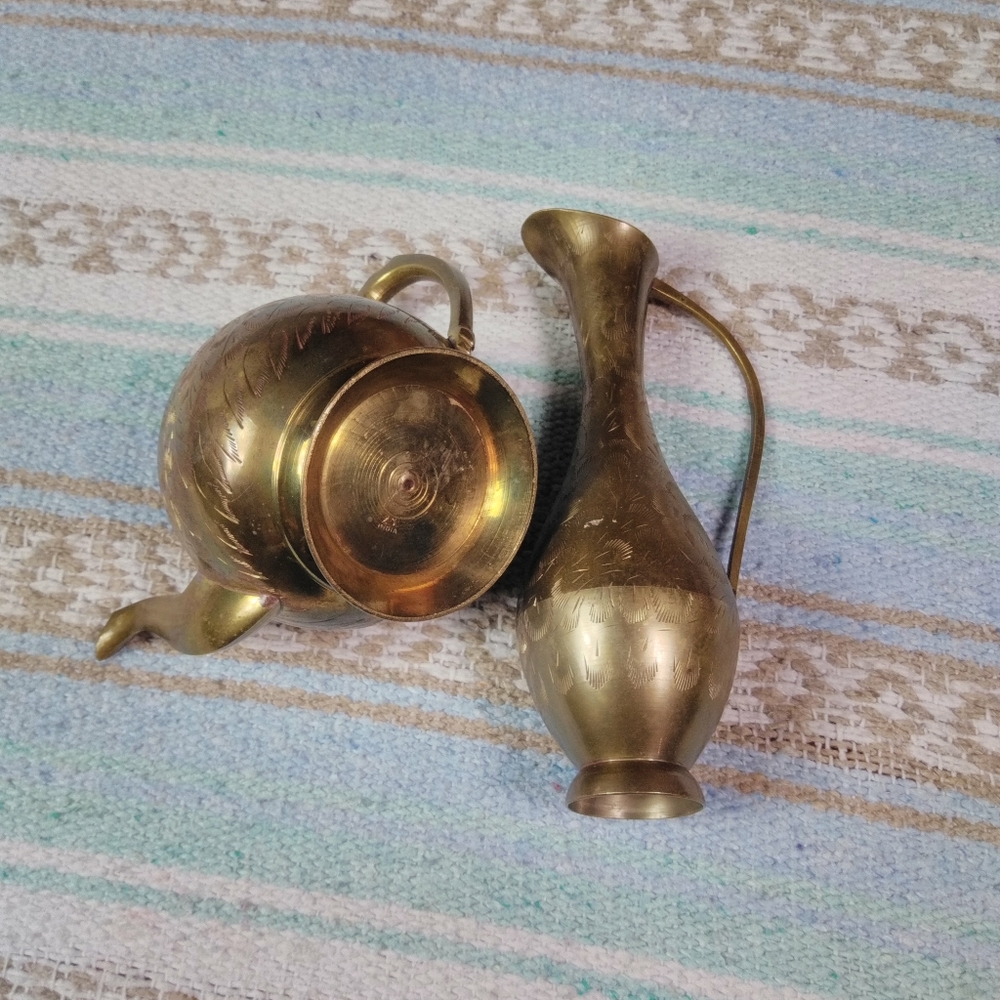 3 PIECE SET OF BRASS POT, PITCHER WITH LID - Picture 3 of 16